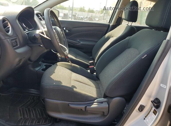 3N1CN7AP8HK451655 2017 NISSAN VERSA Gray წინა სალონის ხედი