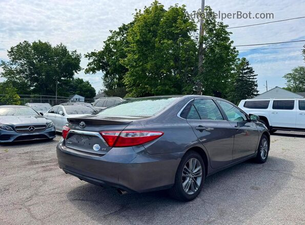 4T1BF1FK1HU341316 2017 TOYOTA CAMRY Gray Front right
