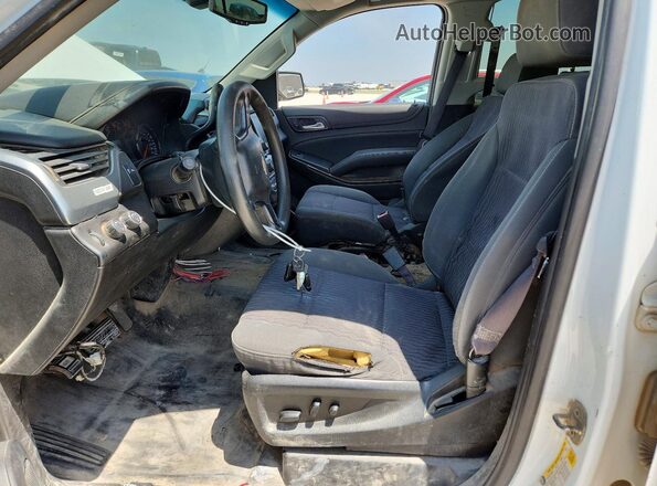 1GNSKFEC0HR270790 2017 CHEVROLET TAHOE Белый Вид панели приборов
