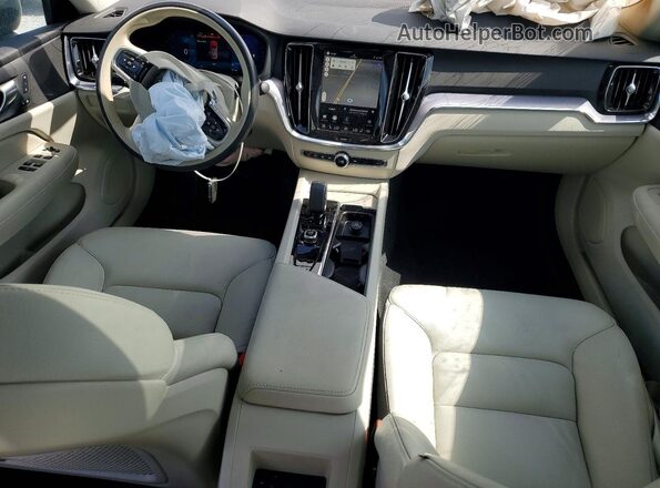 7JRL12FJ5SG369129 2025 VOLVO S60 White Սարքավորումների վահանակի տեսք