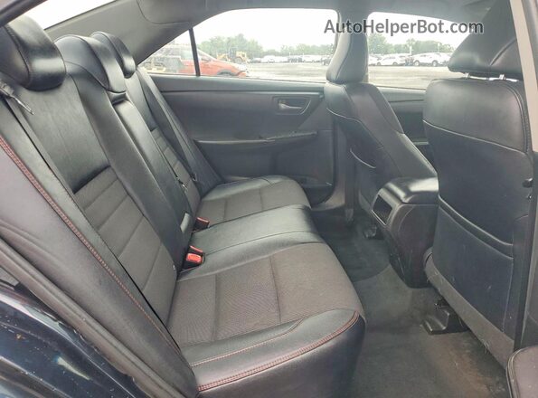 4T1BF1FK0HU408228 2017 TOYOTA CAMRY Charcoal Widok wnętrza z tyłu