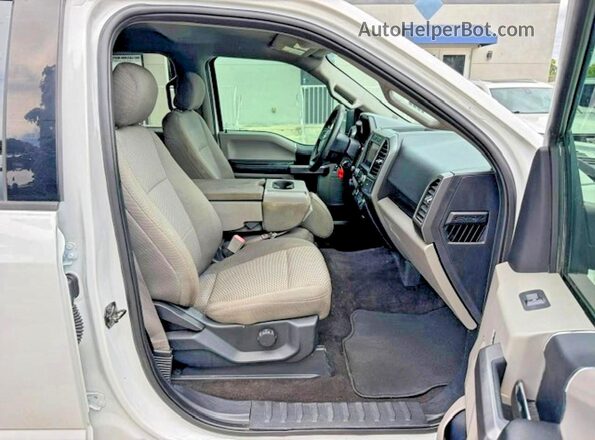 1FTFW1E52LFA00232 2020 FORD F150 White Vista del salpicadero