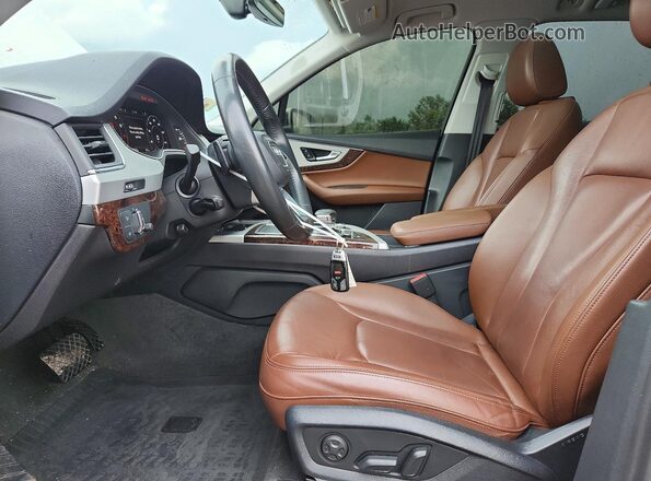 WA1LHAF77KD017853 2019 AUDI Q7 White Widok deski rozdzielczej