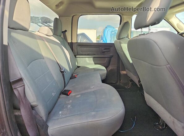 3C6UR5HJ6JG380614 2018 RAM 2500 Gray Вид задньої частини салону