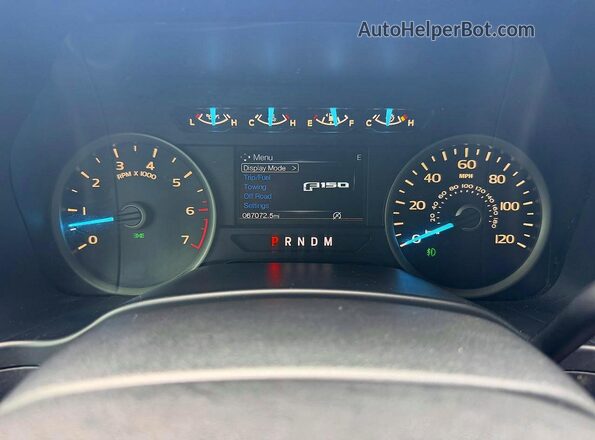 1FTFW1E52LFA00232 2020 FORD F150 White Vista de los asientos traseros