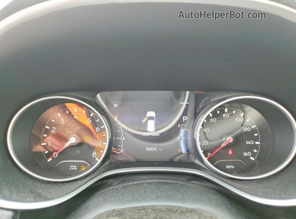 3C4NJDCB8JT245480 2018 JEEP COMPASS Silver Widok tylnych siedzeń