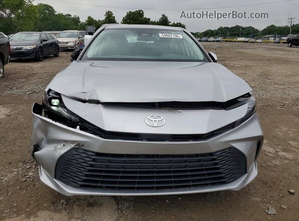 4T1DAACK0SU127758 2025 TOYOTA CAMRY Silver Հետևի տեսք