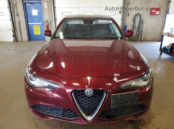 ZARFAEDN8H7558407 2017 ALFA ROMEO GIULIA Maroon Widok z tyłu