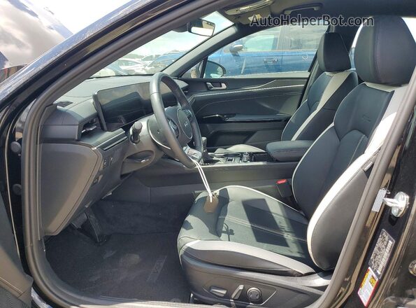 KNAG64J73T5430836 2026 KIA K5 Black Առջևի վահանակի տեսք