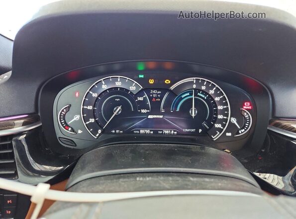 WBAJA9C59JB249025 2018 BMW 5 SERIES White Widok tylnych siedzeń