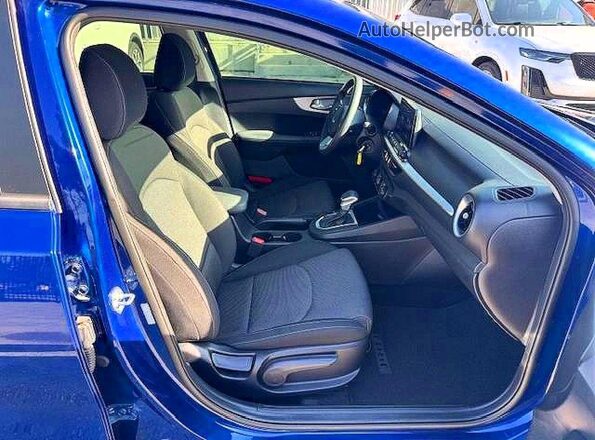 3KPF24AD4NE464503 2022 KIA FORTE Blue Vista del salpicadero