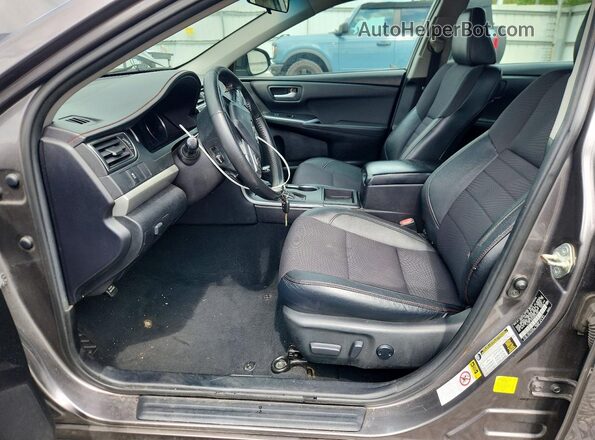 4T1BF1FK3HU327207 2017 TOYOTA CAMRY Gray Առջևի վահանակի տեսք