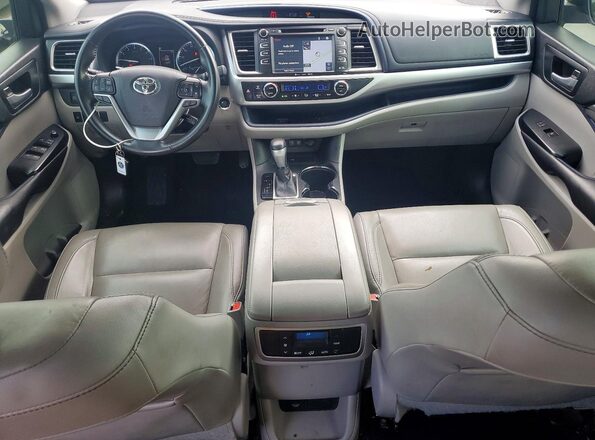 5TDKZRFH3HS526048 2017 TOYOTA HIGHLANDER Серебряный Вид панели приборов