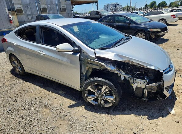 5NPDH4AE8GH667083 2016 HYUNDAI ELANTRA Silver Widok z przodu