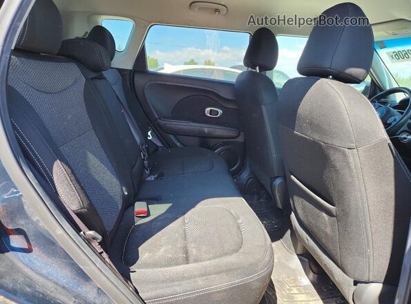 KNDJP3A53J7587508 2018 KIA SOUL Blue Вид підкапотного простору