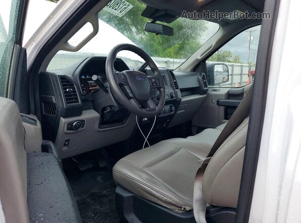 1FTMF1CB7KKE68494 2019 FORD F150 White Вид щитка приладів