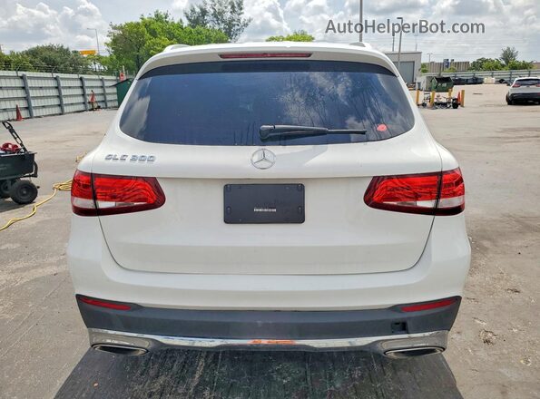 WDC0G4JB0KV157188 2019 MERCEDES-BENZ GLC-CLASS White Front interior view