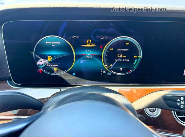 W1KZF8DB3NB025475 2022 MERCEDES-BENZ E Белый Вид щитка приборов