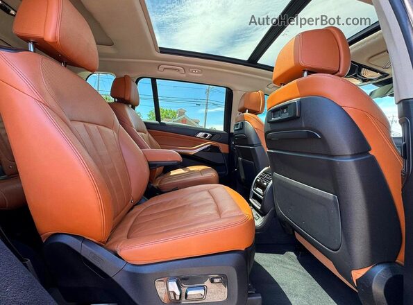 5UXCW2C02L9B52589 2020 BMW X7 Черный Вид сзади