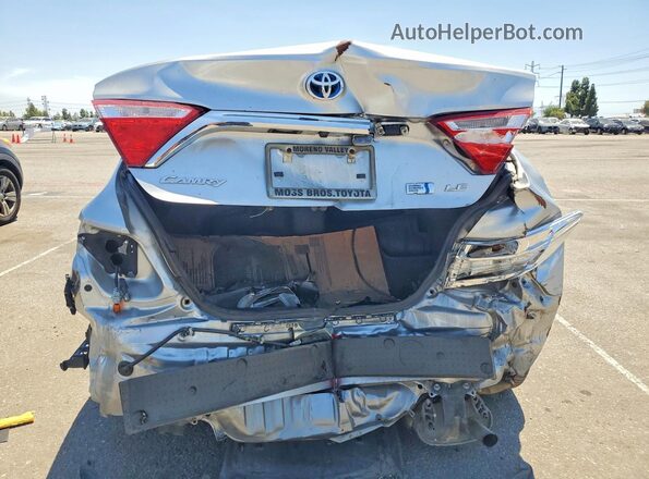 4T1BD1FK1HU213518 2017 TOYOTA CAMRY Серебряный Вид салона спереди
