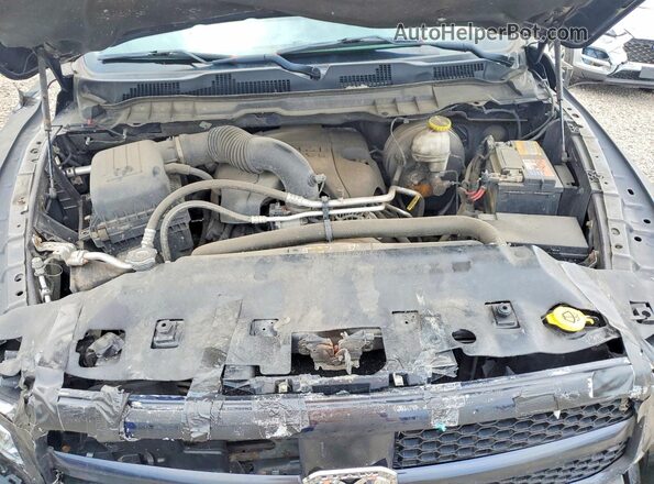 1C6RR7FT6JS261296 2018 RAM 1500 Blue Engine compartment view