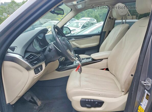 5UXKT0C50G0S75691 2016 BMW X5 Gray Vista del salpicadero