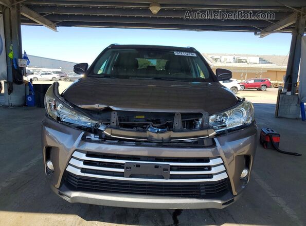 5TDJGRFH7JS050765 2018 TOYOTA HIGHLANDER Gray Rear view