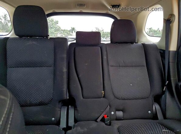 JA4AD3A34HZ060951 2017 MITSUBISHI OUTLANDER Red Rear interior view