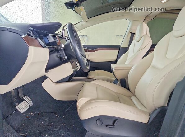 5YJXCDE44JF081127 2018 TESLA MODEL Gray Widok deski rozdzielczej