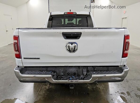 1C6RREBG0RN140271 2024 RAM 1500 White Vista interior delantera