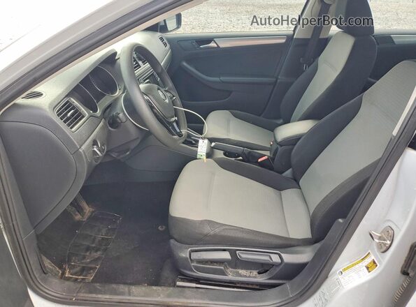 3VW2B7AJ3JM215242 2018 VOLKSWAGEN JETTA Gray Вид панелі приладів
