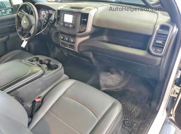3C7WRSAL4PG526600 2023 RAM 3500 White Instrument cluster view