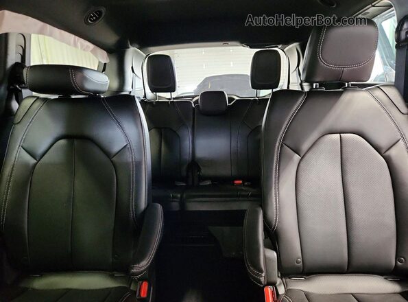 2C4RC1BGXTR167488 2026 CHRYSLER PACIFICA Black Вид задньої частини салону