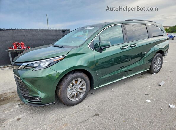 5TDYRKEC2TS300227 2026 TOYOTA SIENNA Green Rear left
