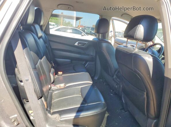 5N1DR2MMXHC676672 2017 NISSAN PATHFINDER Gray უკანა სალონის ხედი