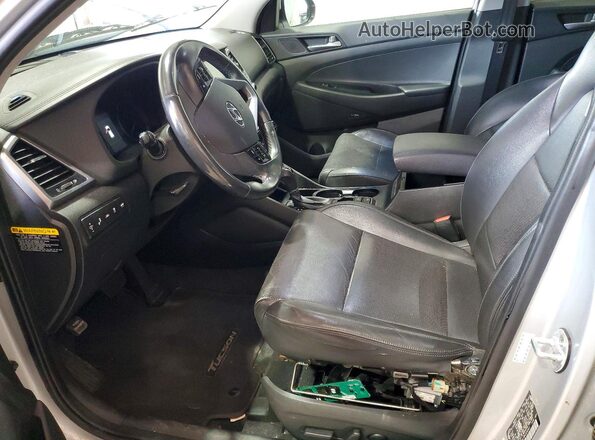 KM8J3CA27HU506941 2017 HYUNDAI TUCSON Silver Widok deski rozdzielczej