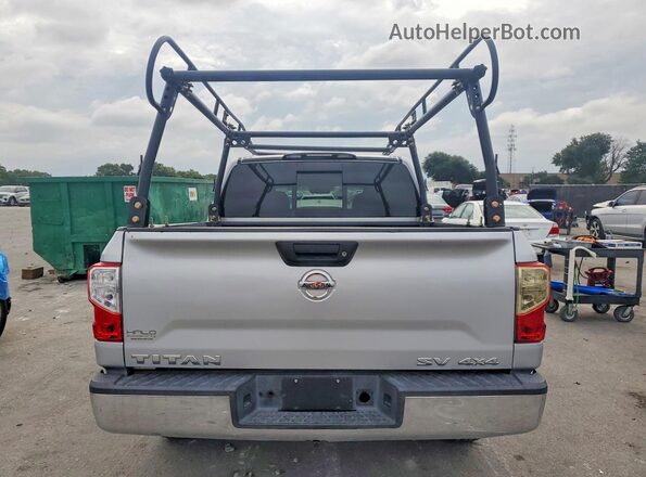 1N6AA1EJ3HN540611 2017 NISSAN TITAN Silver წინა სალონის ხედი