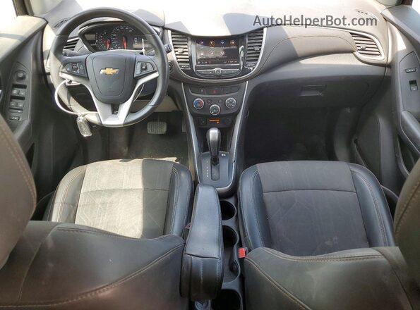 KL7CJLSB2MB318008 2021 CHEVROLET TRAX Red ხელსაწყოთა პანელის ხედი