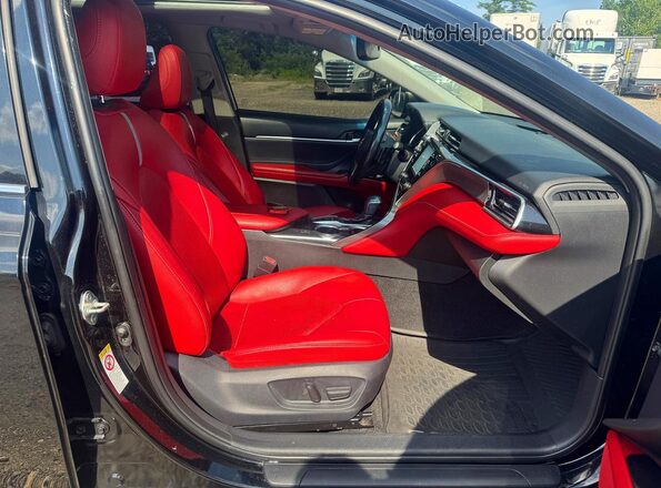 4T1B61HK9JU052302 2018 TOYOTA CAMRY Черный Вид сзади