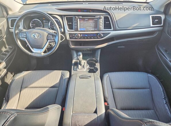 5TDBZRFH0HS414372 2017 TOYOTA HIGHLANDER Серый Вид щитка приборов