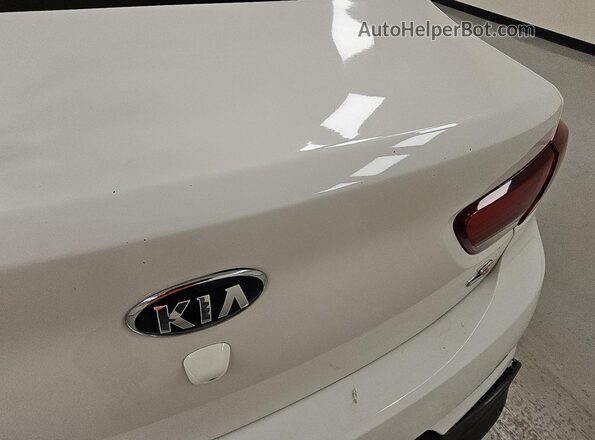 3KPA24AB5KE187963 2019 KIA RIO White 