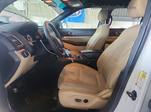 1FM5K8BH8GGA64754 2016 FORD EXPLORER Белый Вид панели приборов
