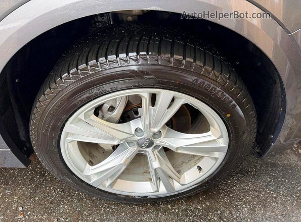 WA1BVAF19KD039112 2019 AUDI Q8 Gray Սալոնի 360 աստիճան տեսք