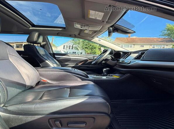 5TDJZRFH4KS582650 2019 TOYOTA HIGHLANDER Black Front interior view