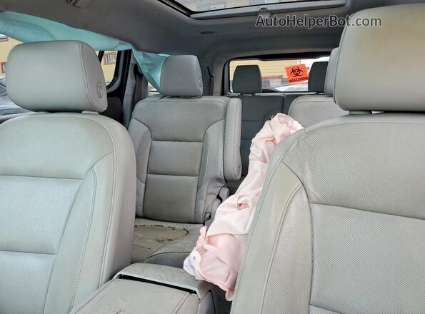 1GKKNULS4JZ136180 2018 GMC ACADIA White Вид задньої частини салону