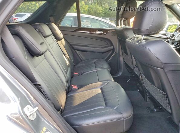 4JGDA5HB5HA823980 2017 MERCEDES-BENZ GLE Gray Vista del compartimento del motor