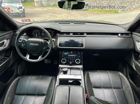 SALYL2RV1JA720710 2018 LAND ROVER RANGE Black Front interior view