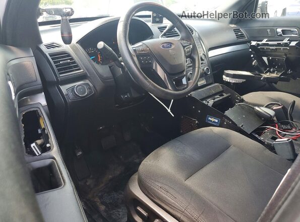 1FM5K8AR3JGC74342 2018 FORD EXPLORER Белый Вид щитка приборов