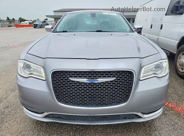 2C3CCAEG7JH194155 2018 CHRYSLER 300 Silver Вид ззаду