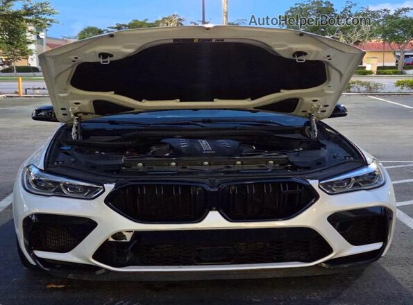 5YMCY0C09L9B05681 2020 BMW X6 White Widok deski rozdzielczej